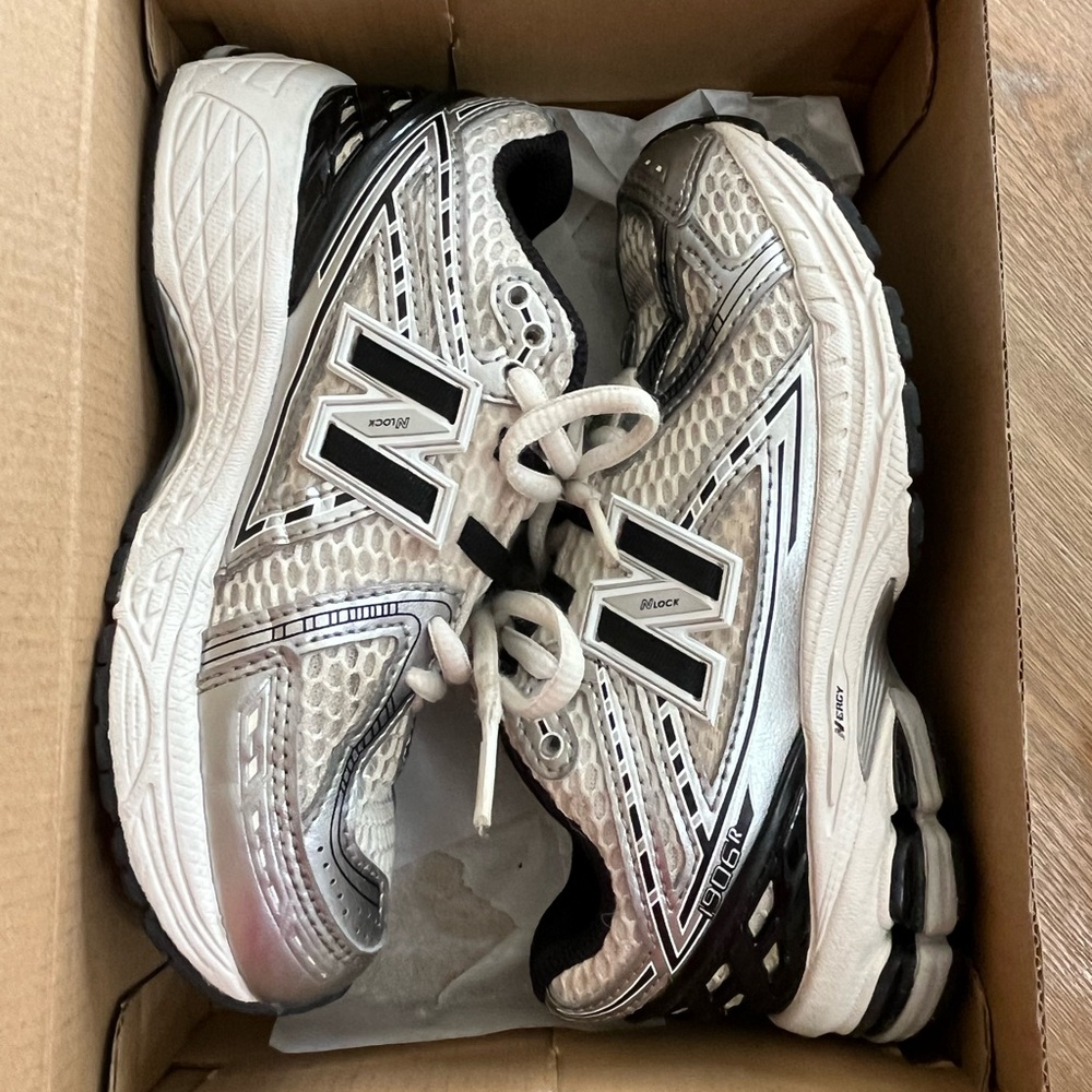 New Balance 1906R
